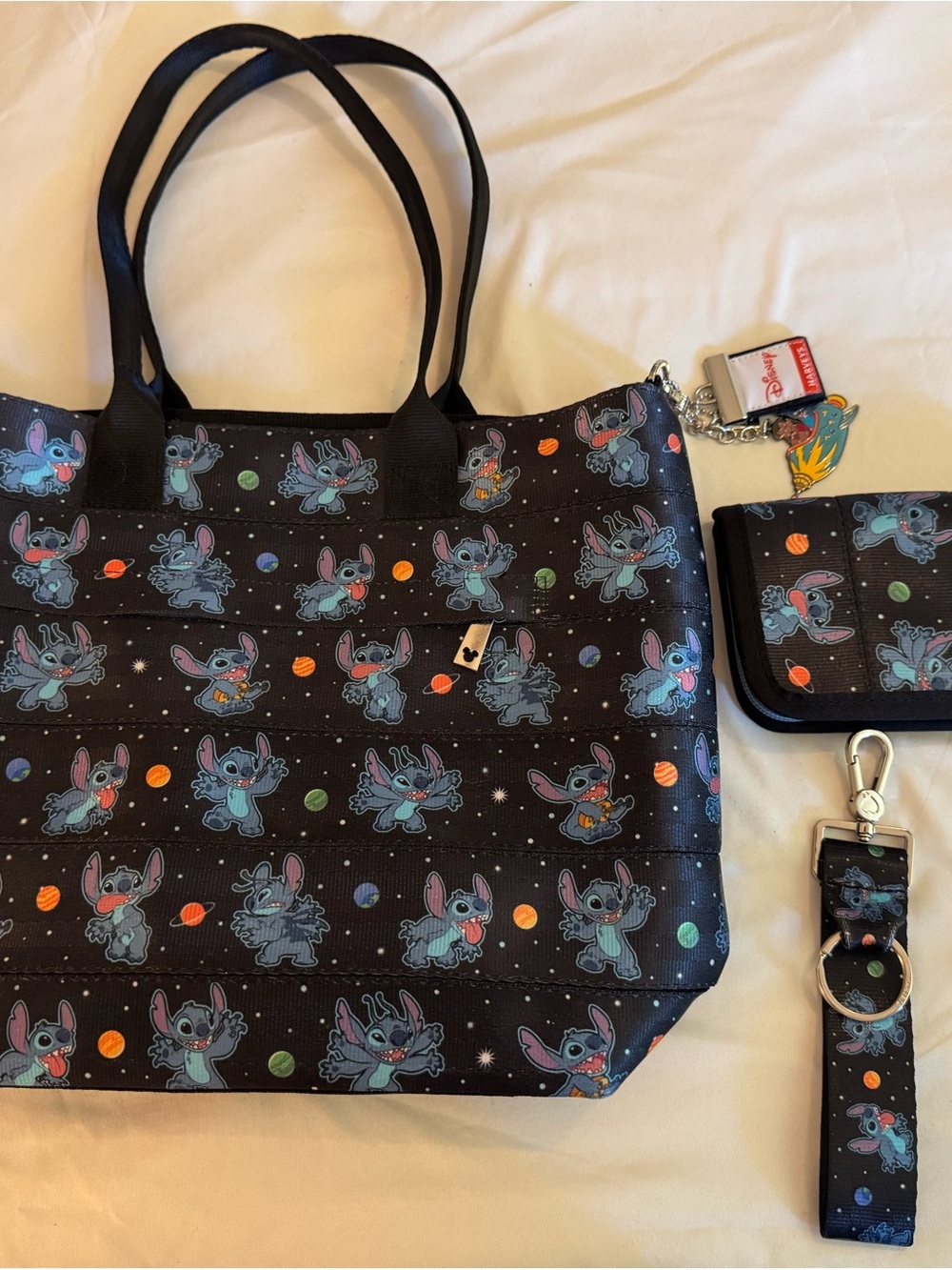 Harveys Lilo & Stitch tote, wallet, and keychain/CNG